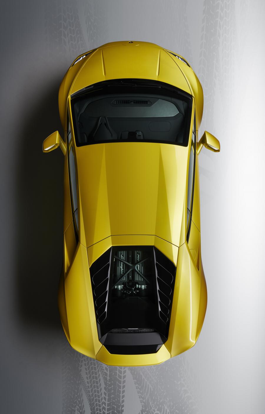  Lamborghini Huracan EVO RWD (LB724) 2020 года  (фото 3 из 19)